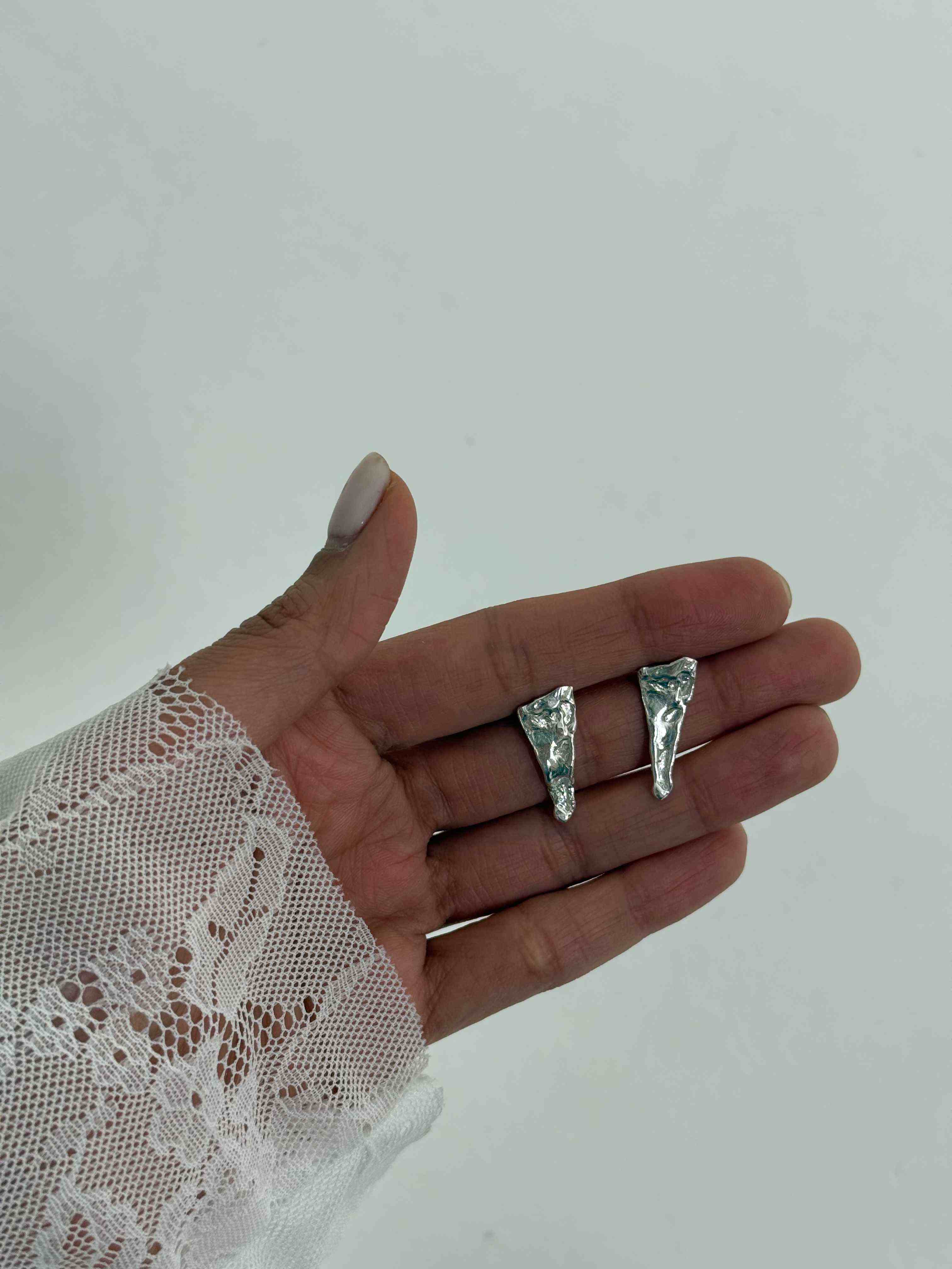 Invisible silver earring thumbnail 2