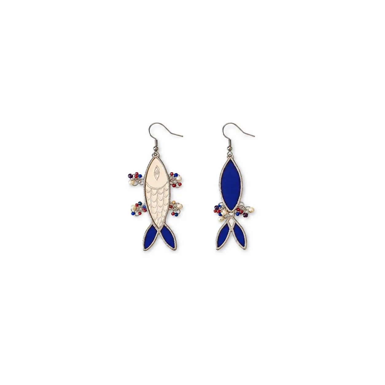 Fish earring thumbnail 1