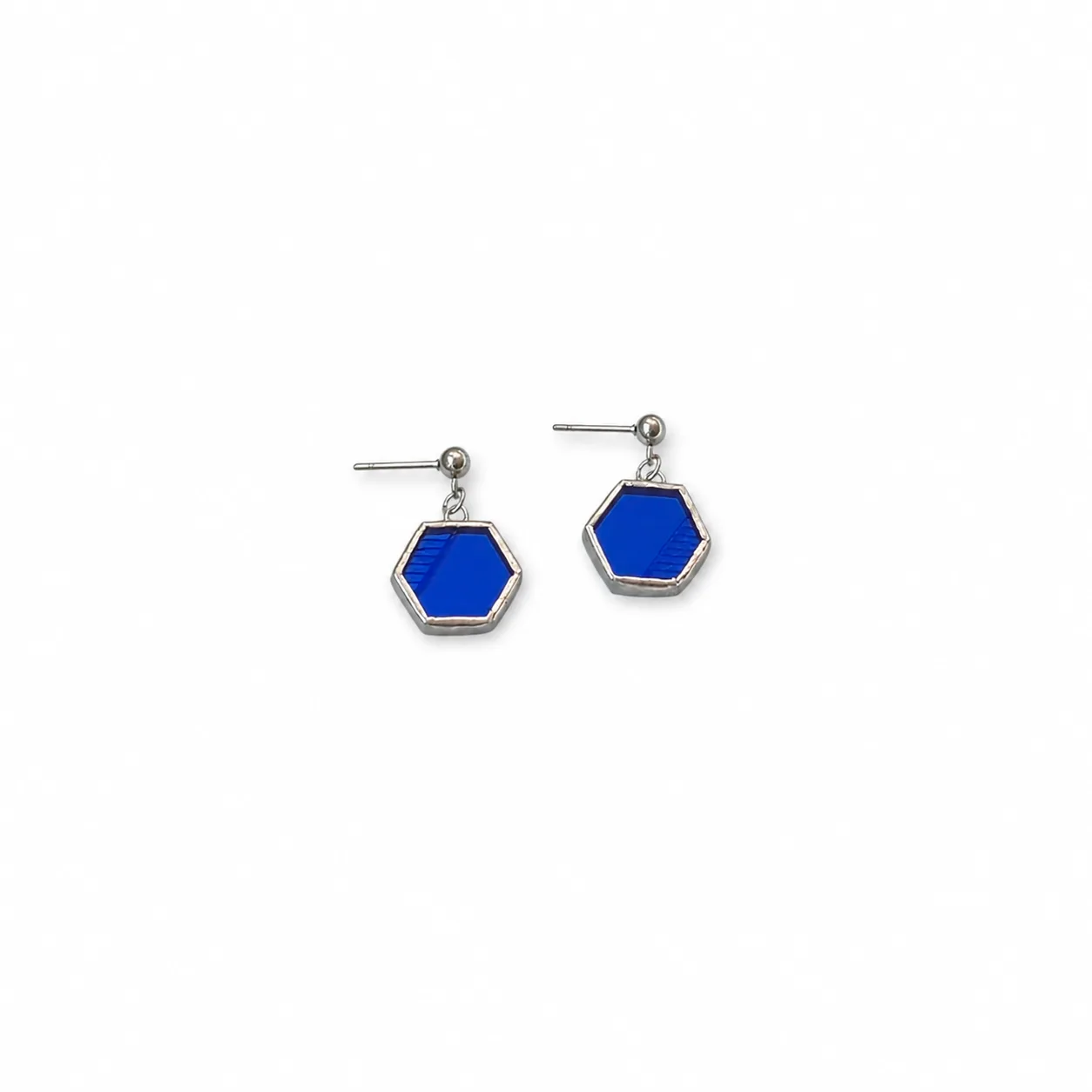 Mehr's earring