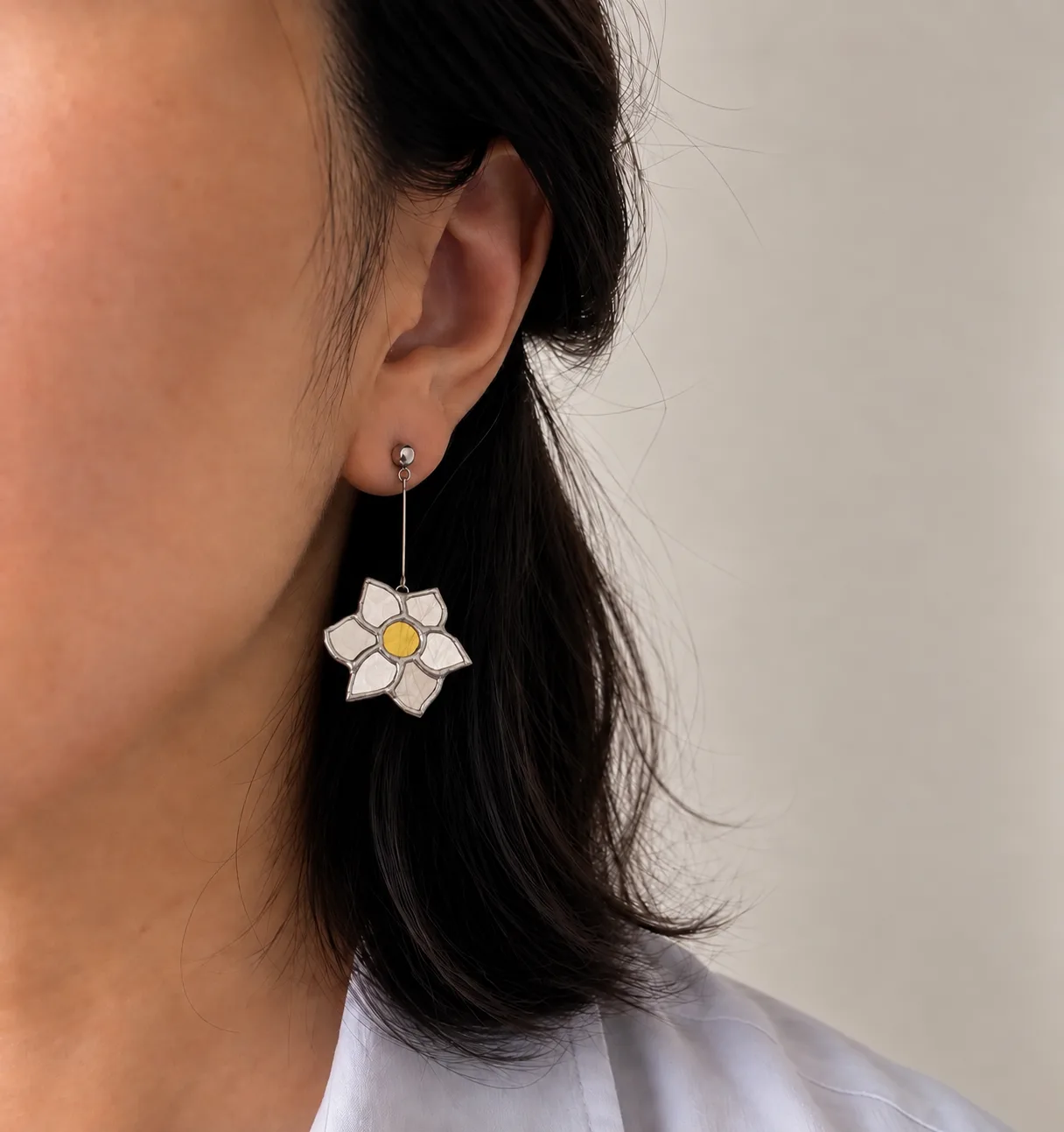 Narges earring thumbnail 2