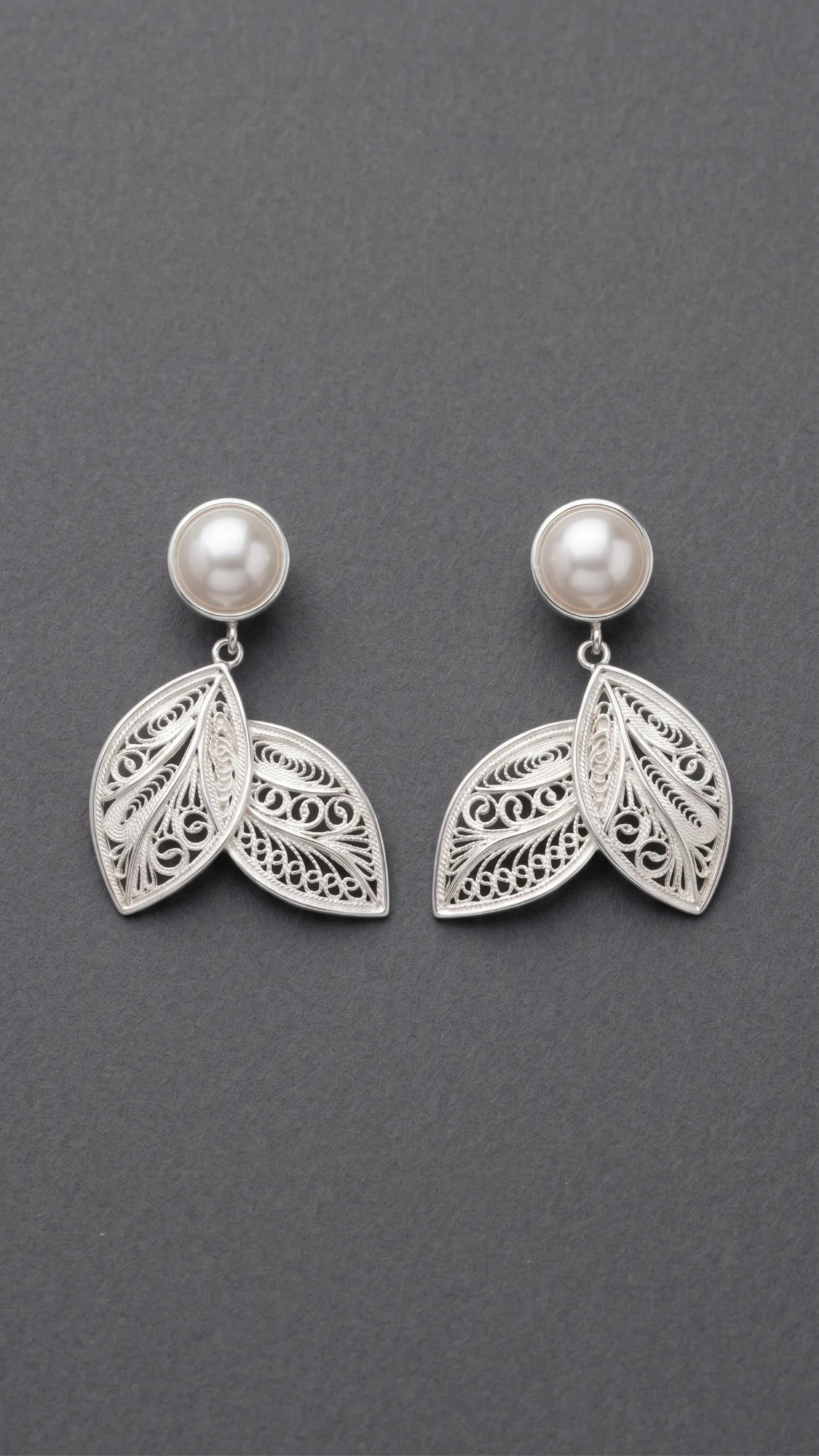 Earring "Two Leaves" thumbnail 1