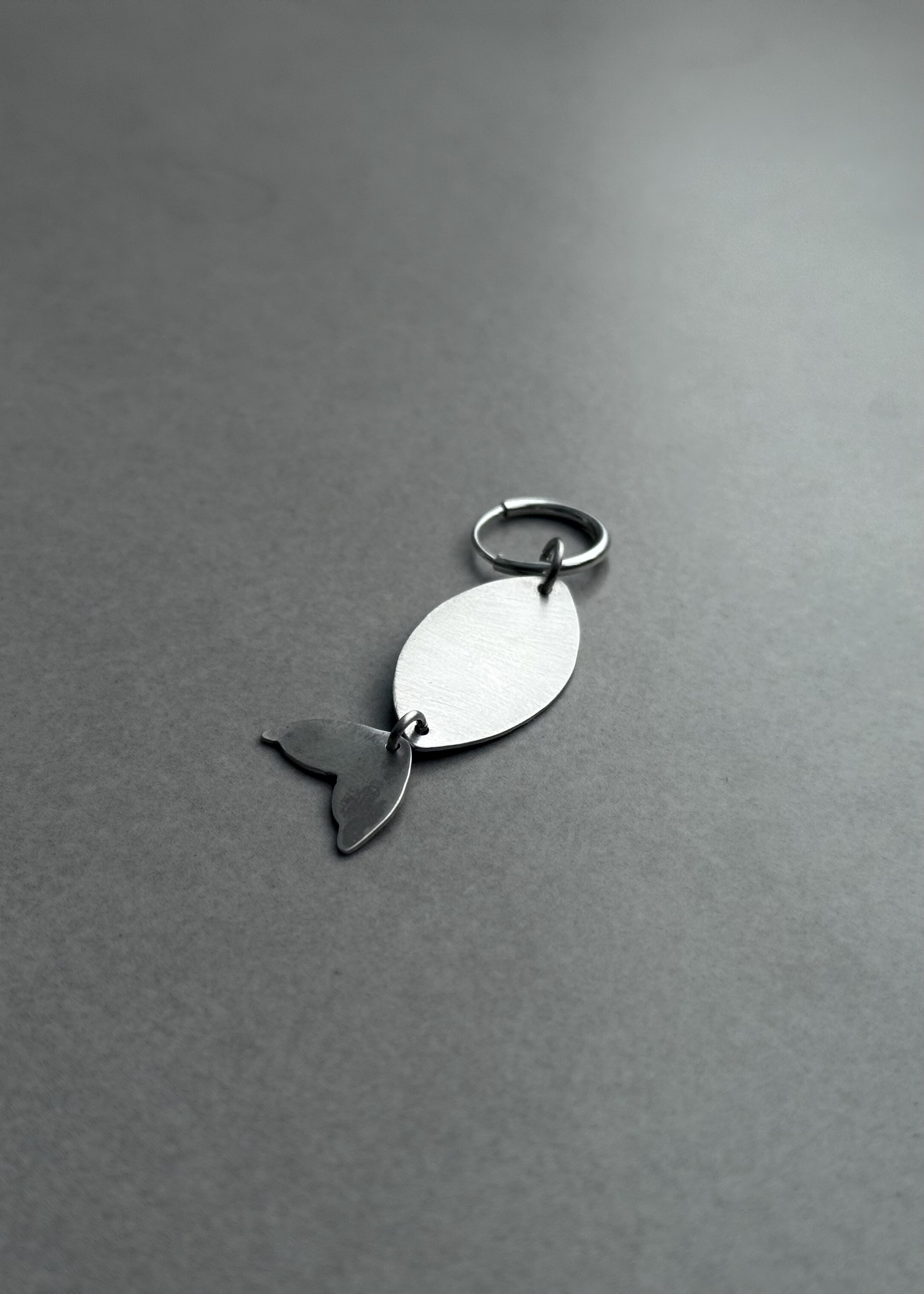Fish earring thumbnail 3