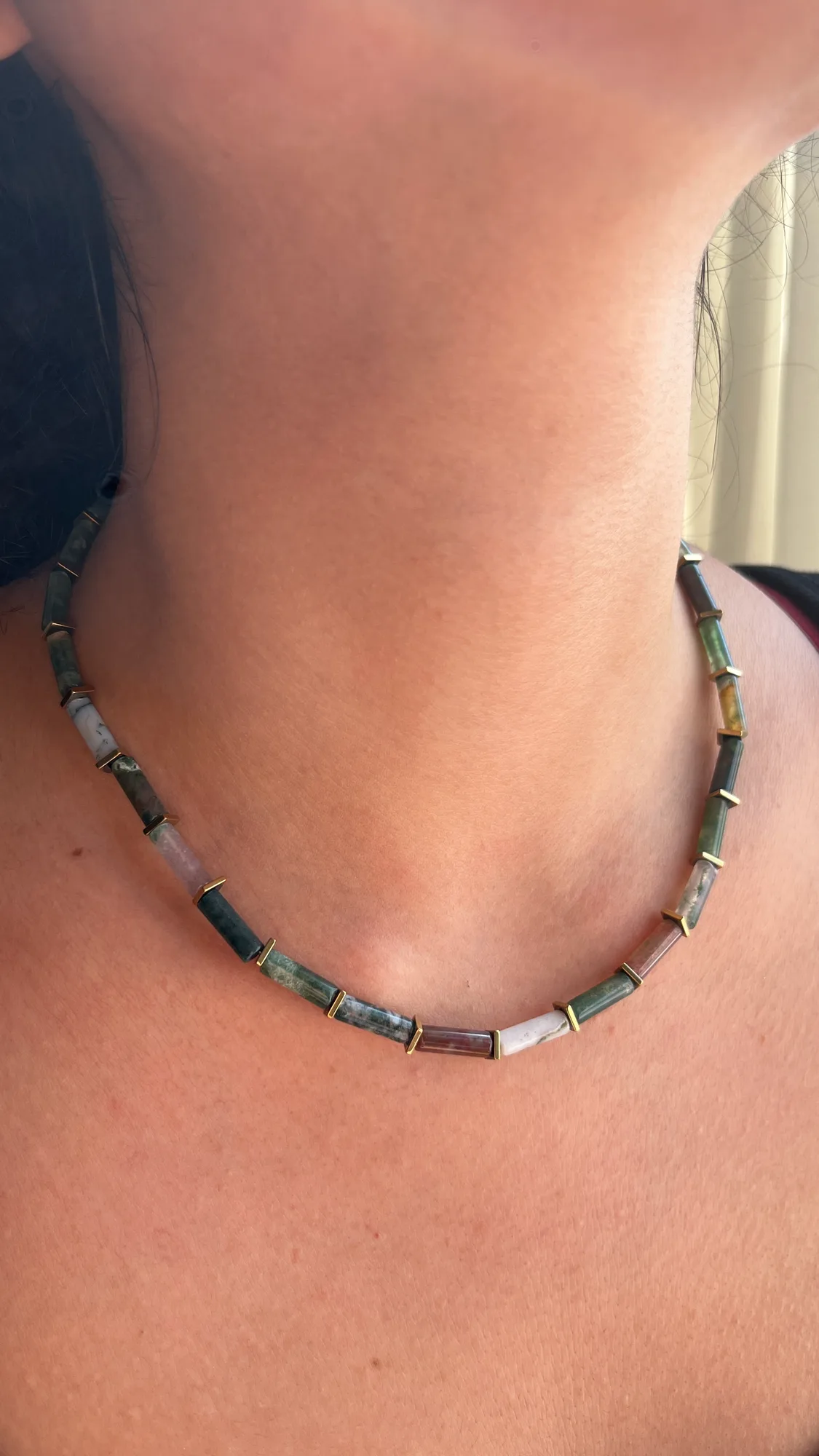 Stone necklace thumbnail 2
