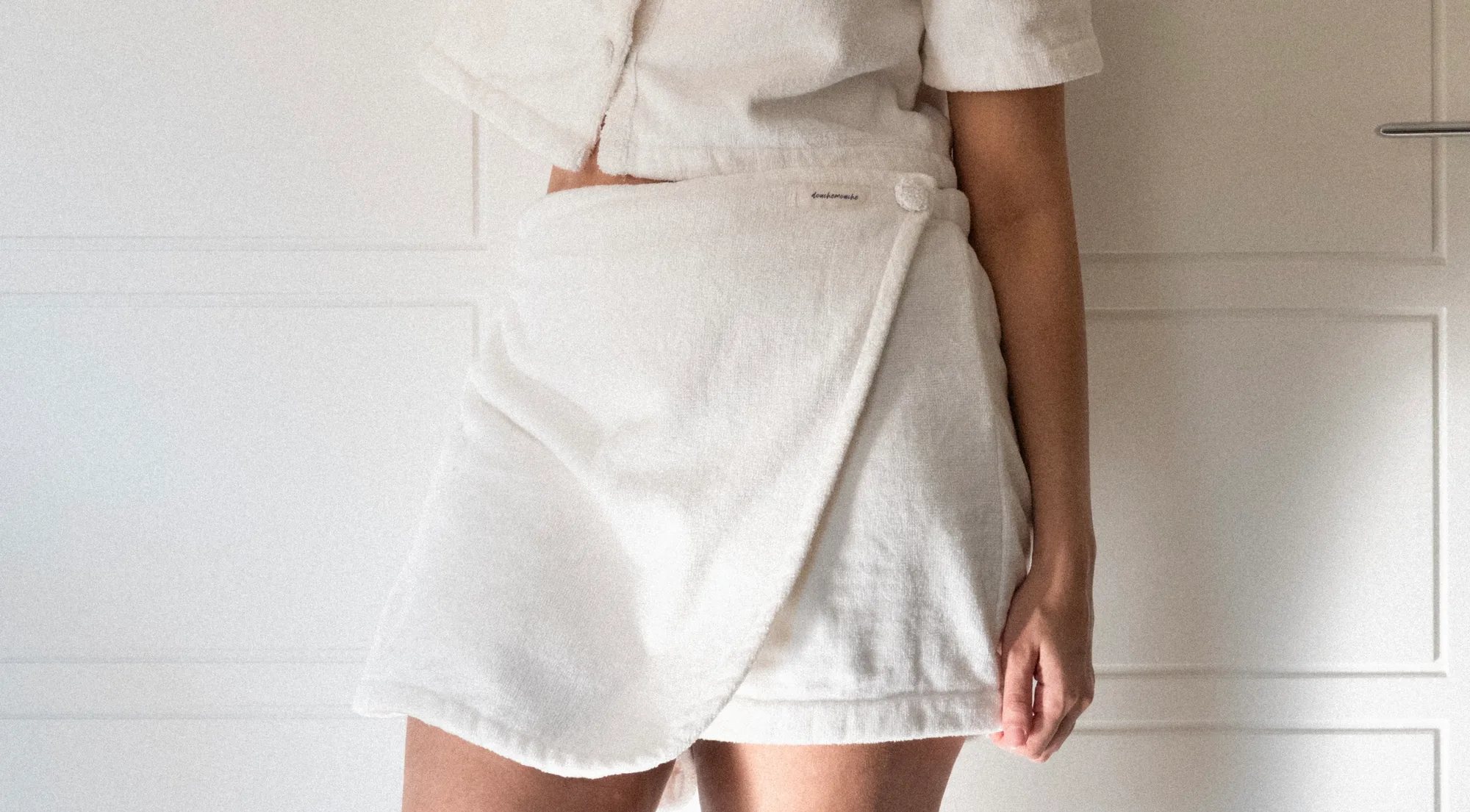 short skirt thumbnail 3