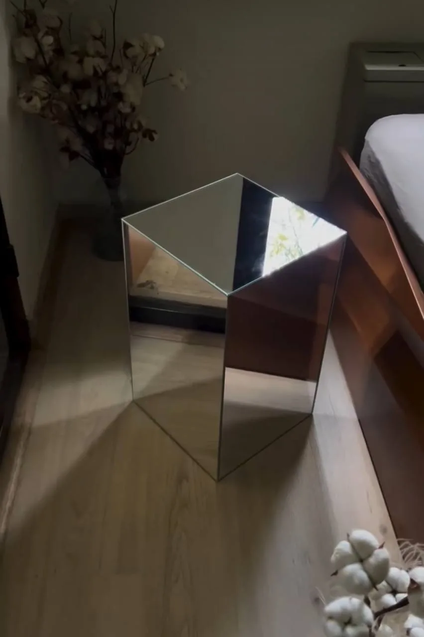 Honey Reflective Table thumbnail 1