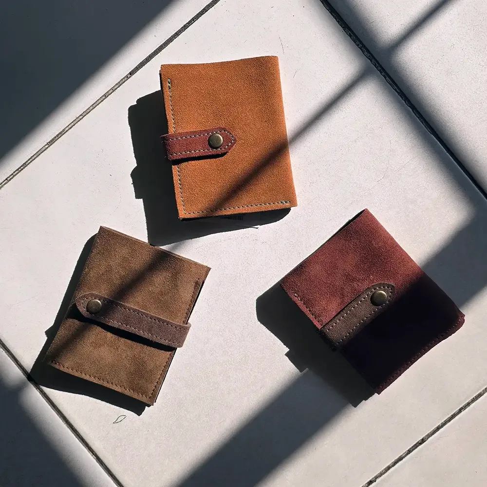 Leather pocket wallet thumbnail 1