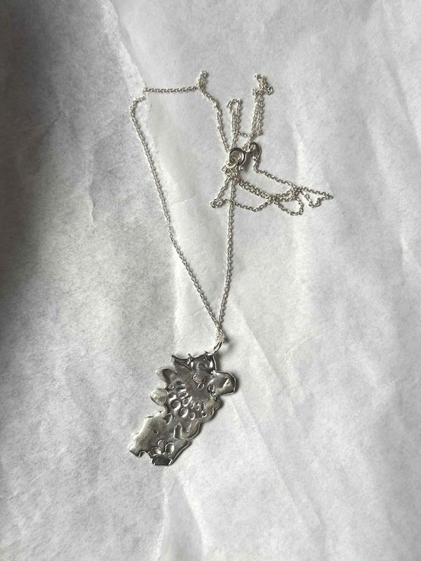 Still a necklace thumbnail 2
