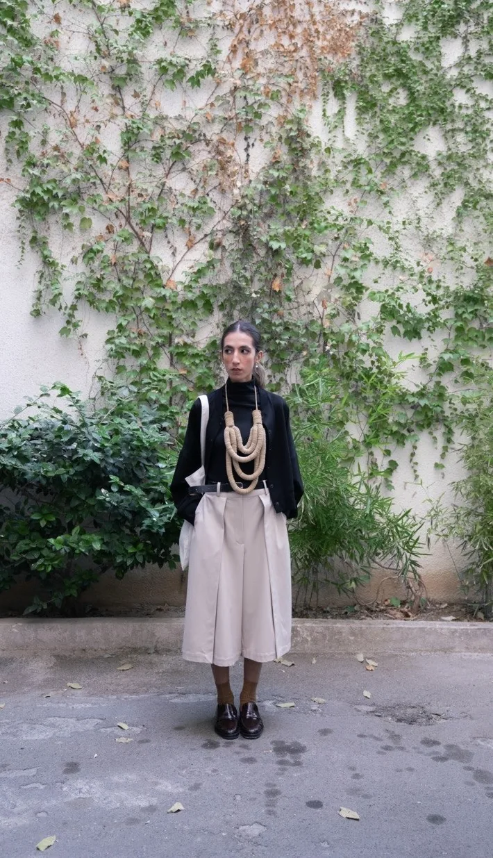the hem of Oort's trousers