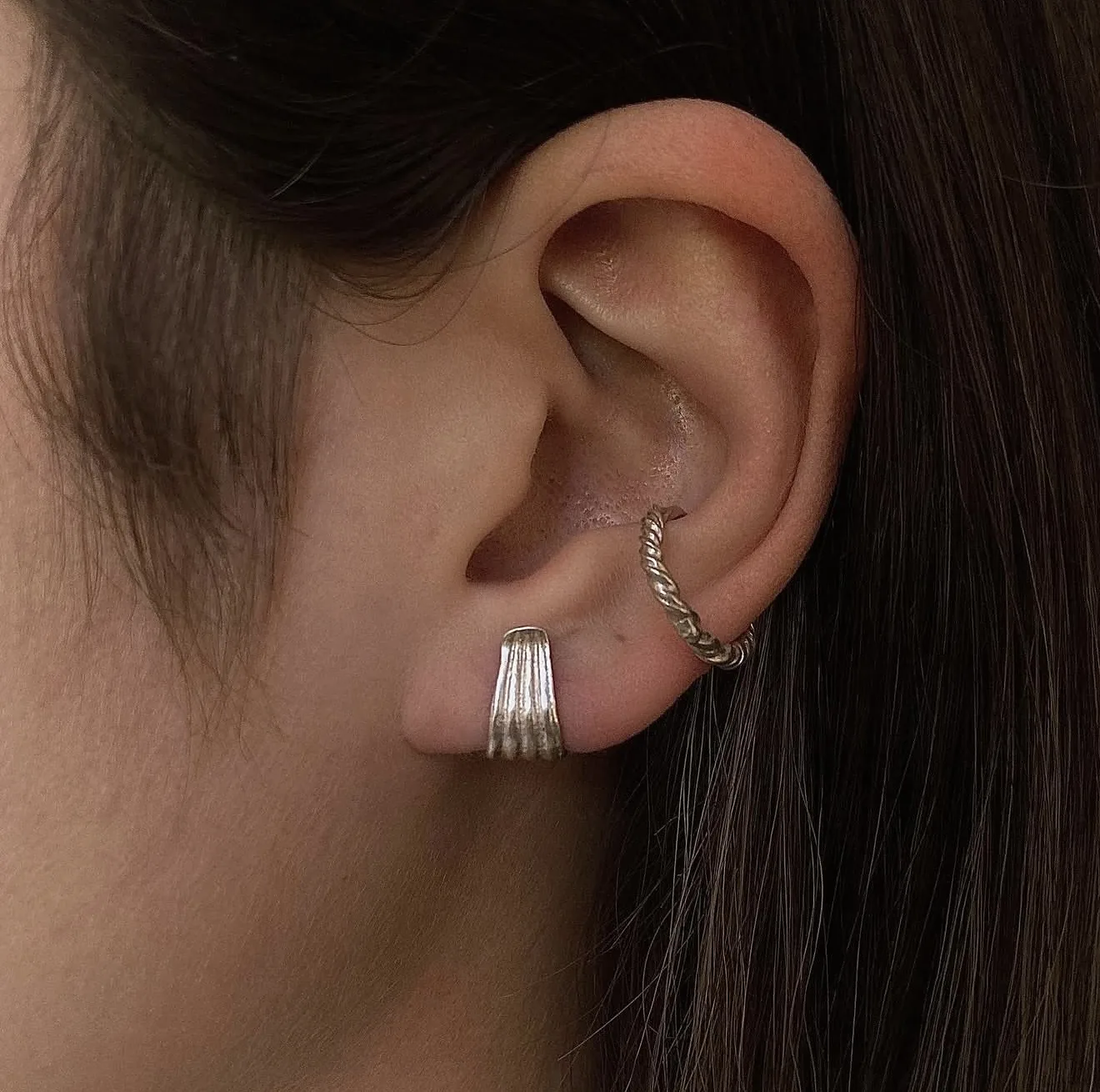 Small shell earring thumbnail 3