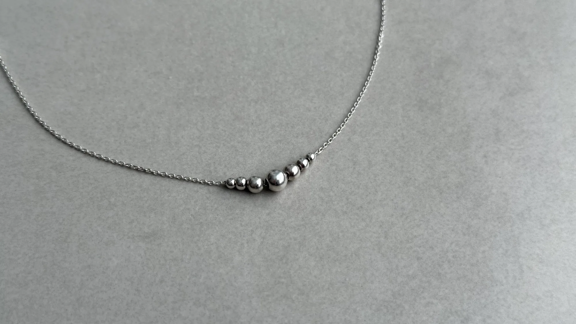 Attached necklace thumbnail 2