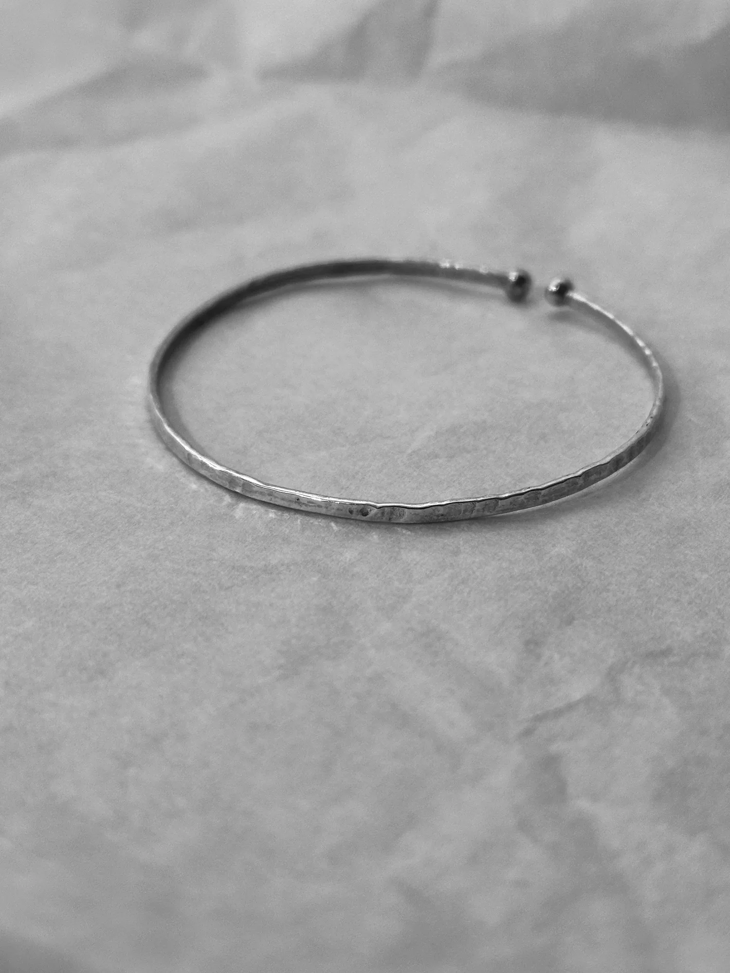 Minimalist wristband