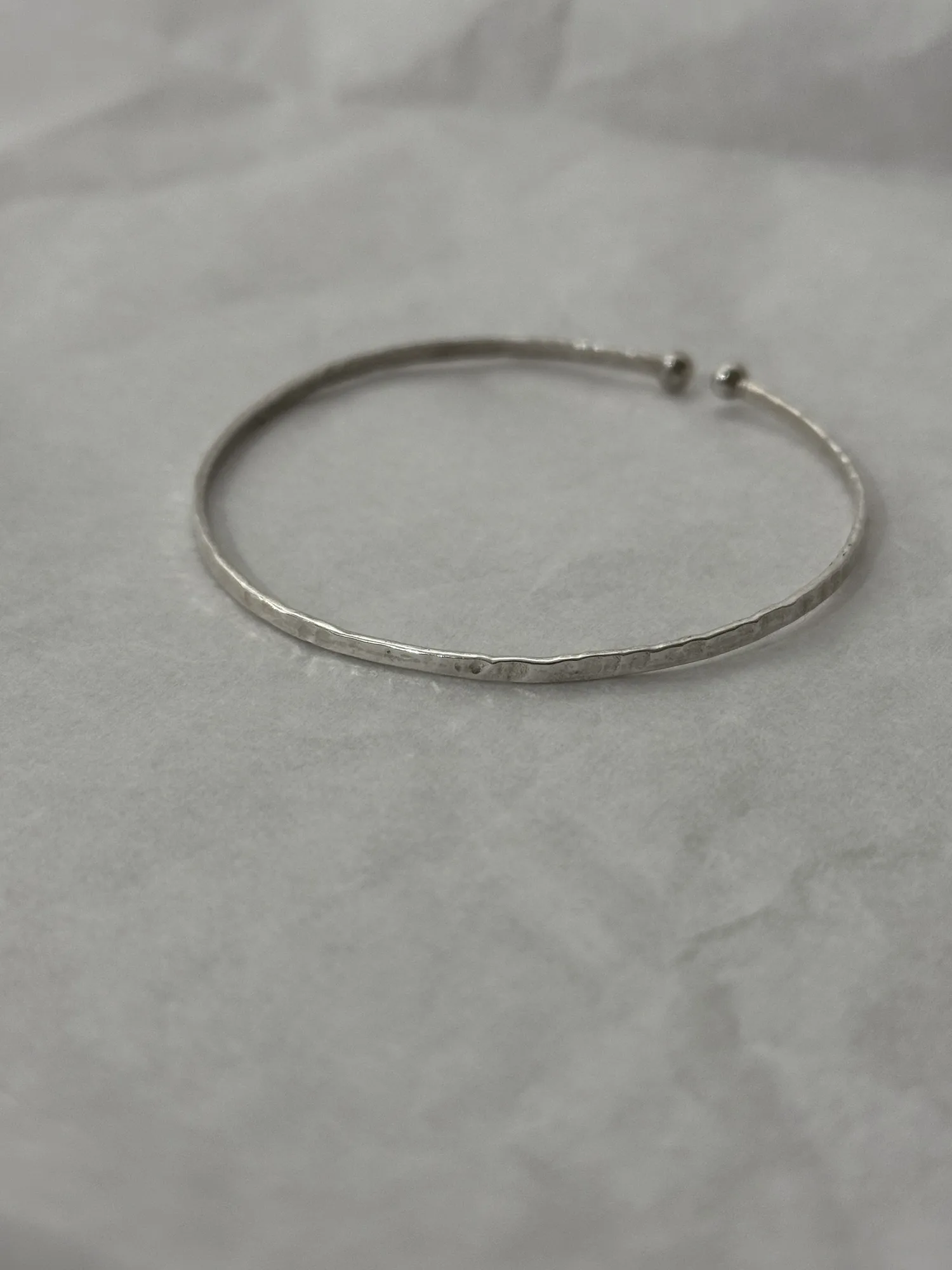 Minimalist wristband thumbnail 2